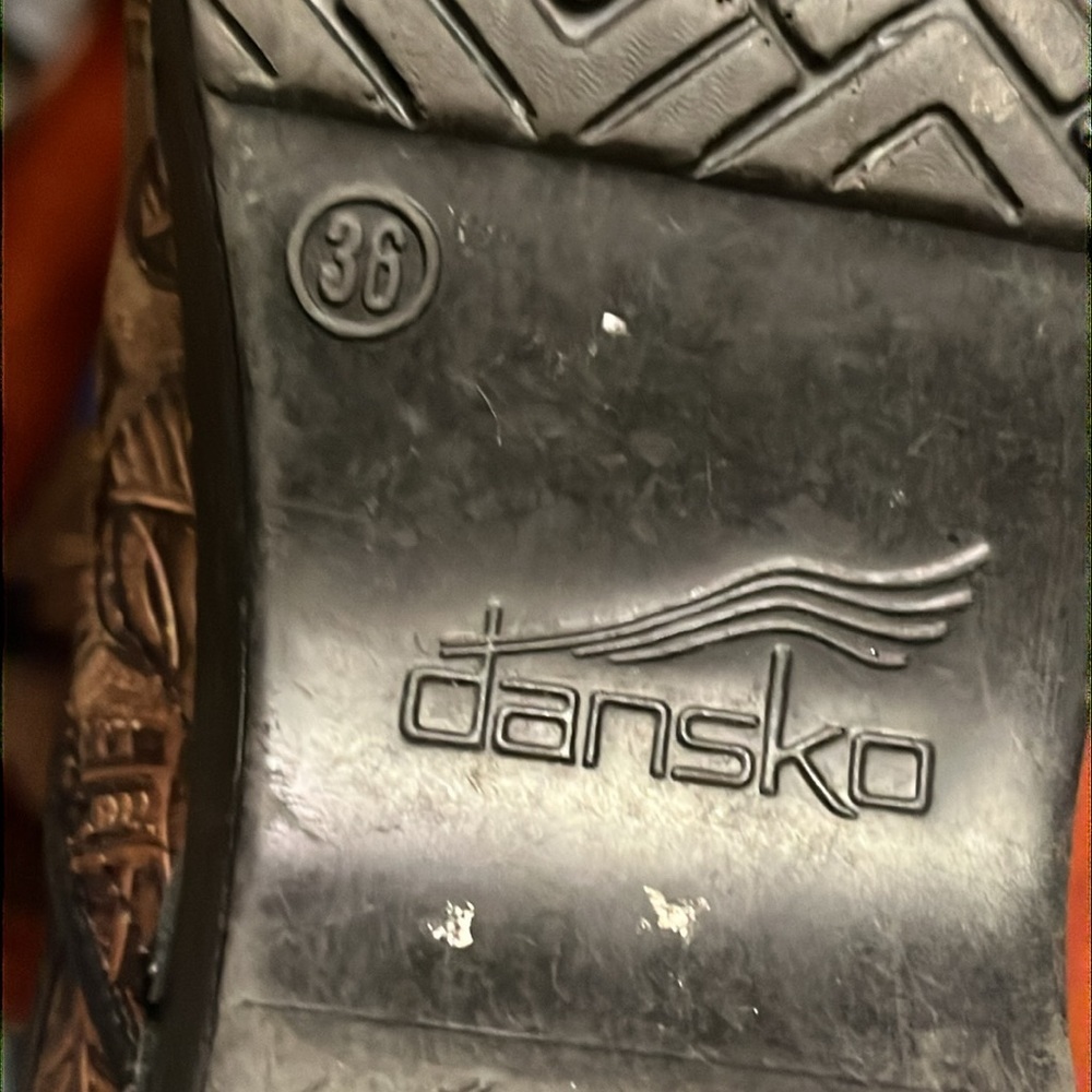Dansko Brown Leather Clogs with Intricate Pattern Size 36 - Picture 5 of 7